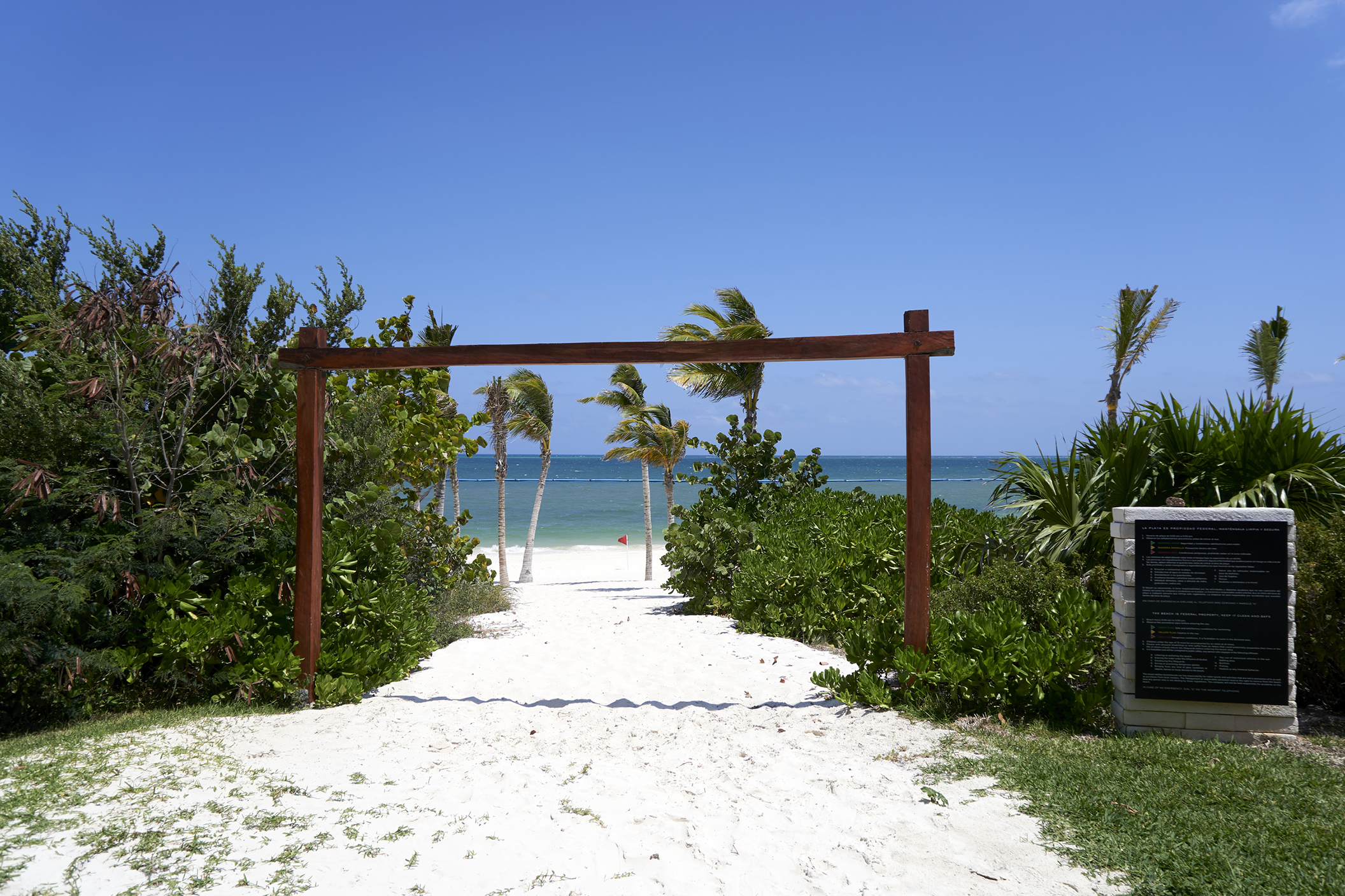 Entrada a la playa en Moon Palace The Grand Cancún
