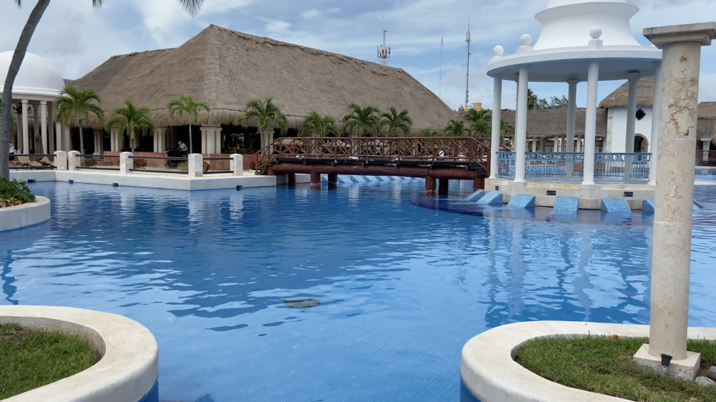 Hotel Dreams Sapphire Riviera Cancun