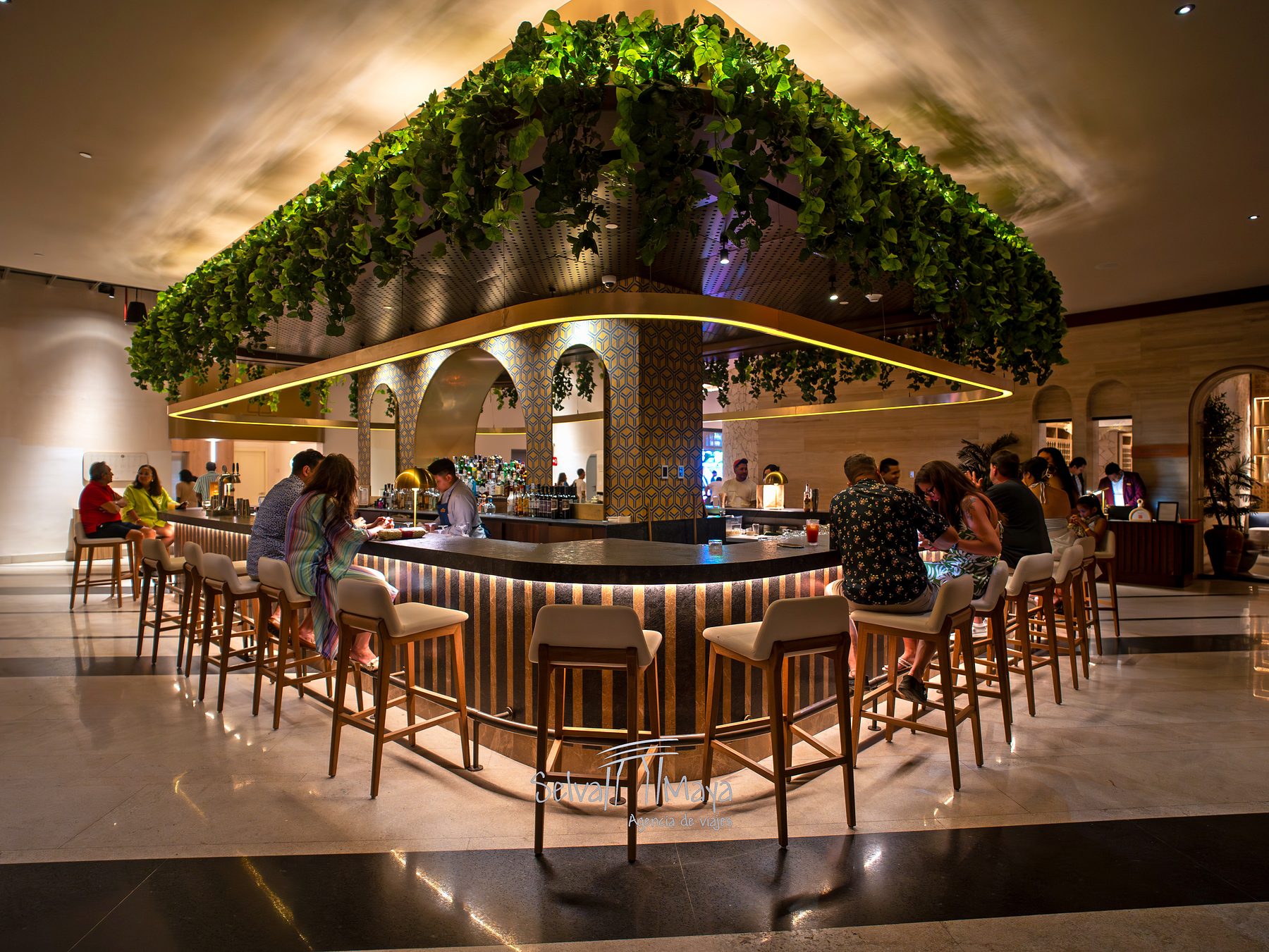 Bar de mixología en AVA Resort Cancún