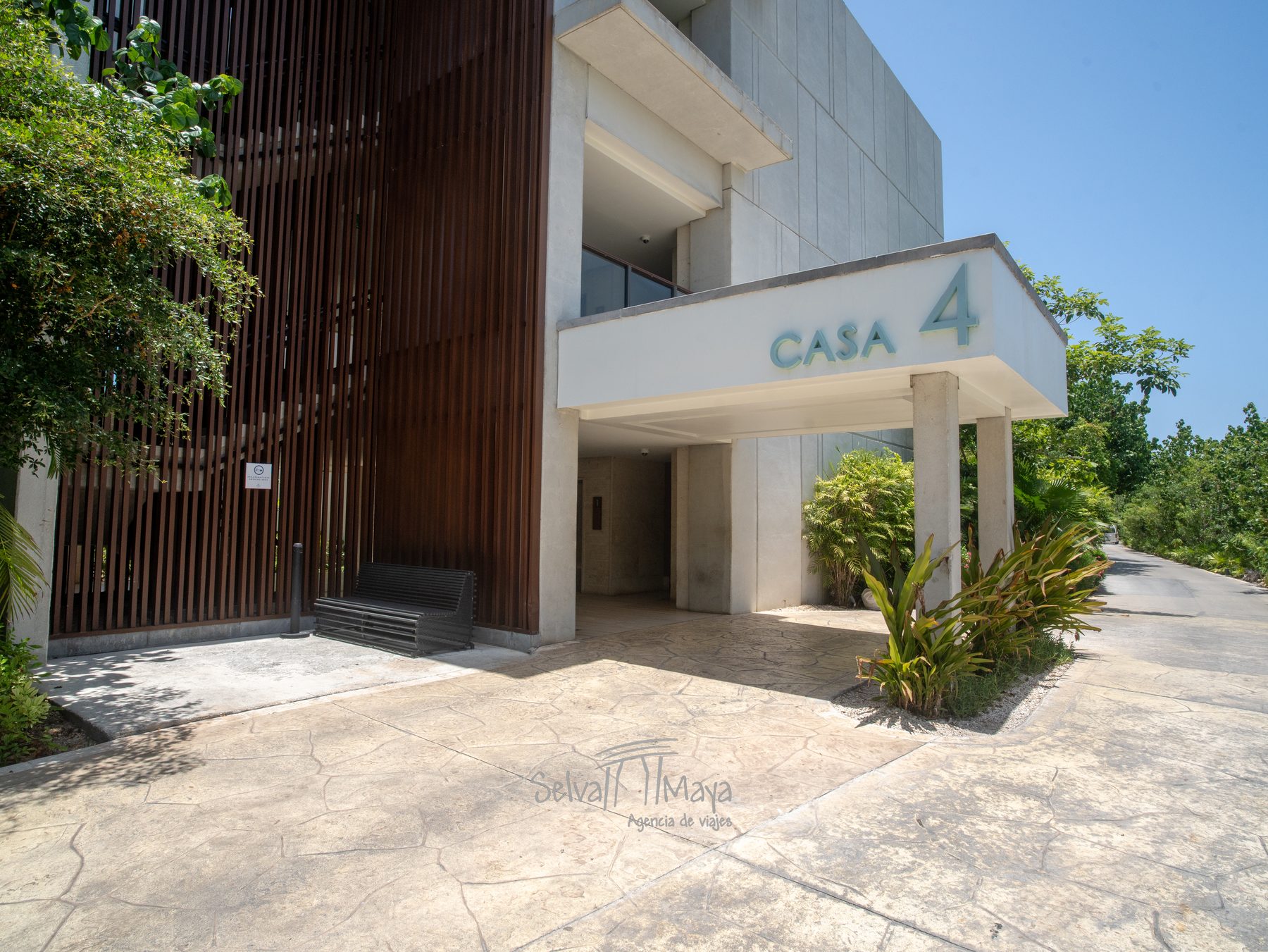 Paradero techado de una de las casas del Hilton Tulum Riviera Maya