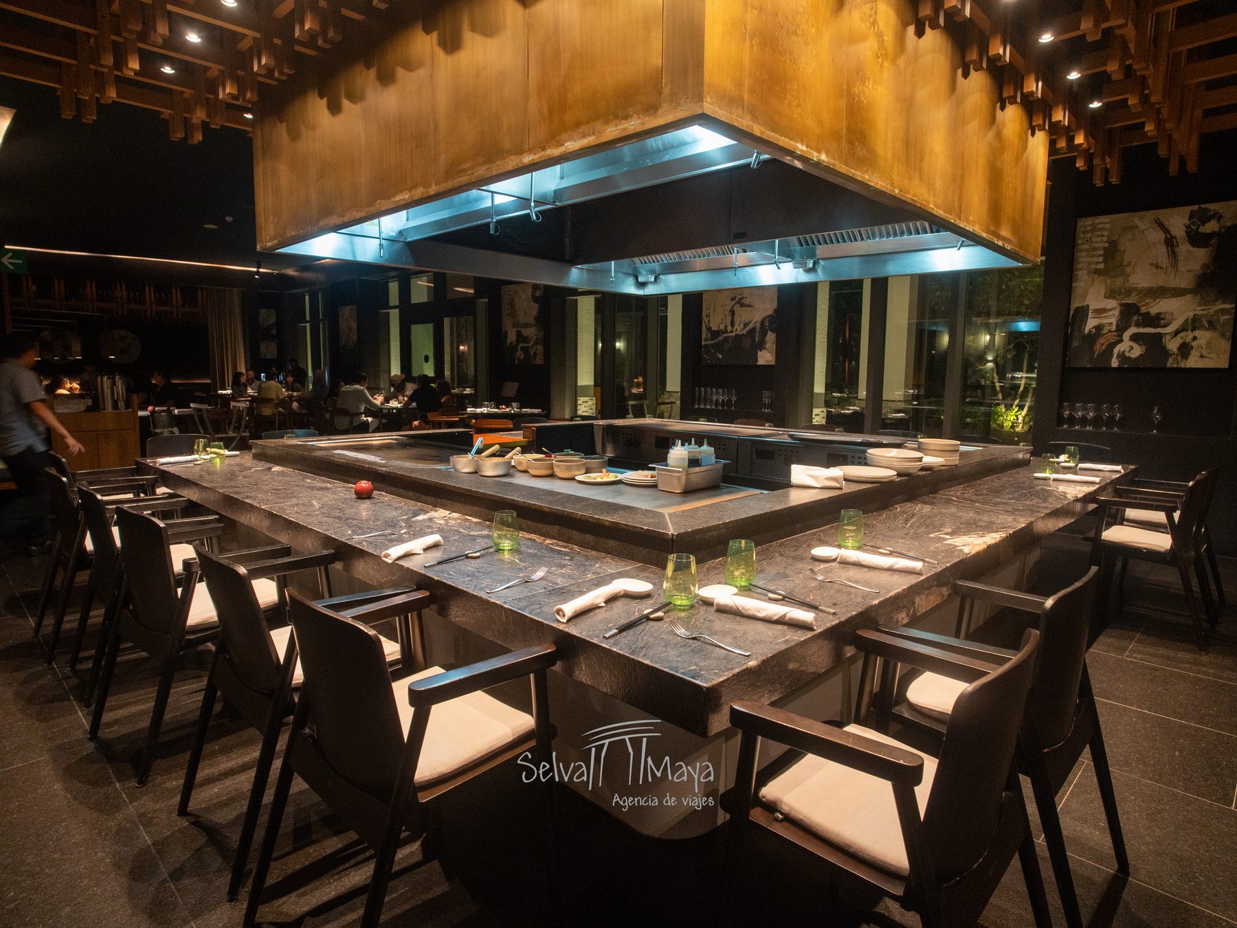 Mesa de teppanyaki del restaurante Noriku en el Hilton Tulum Riviera Maya