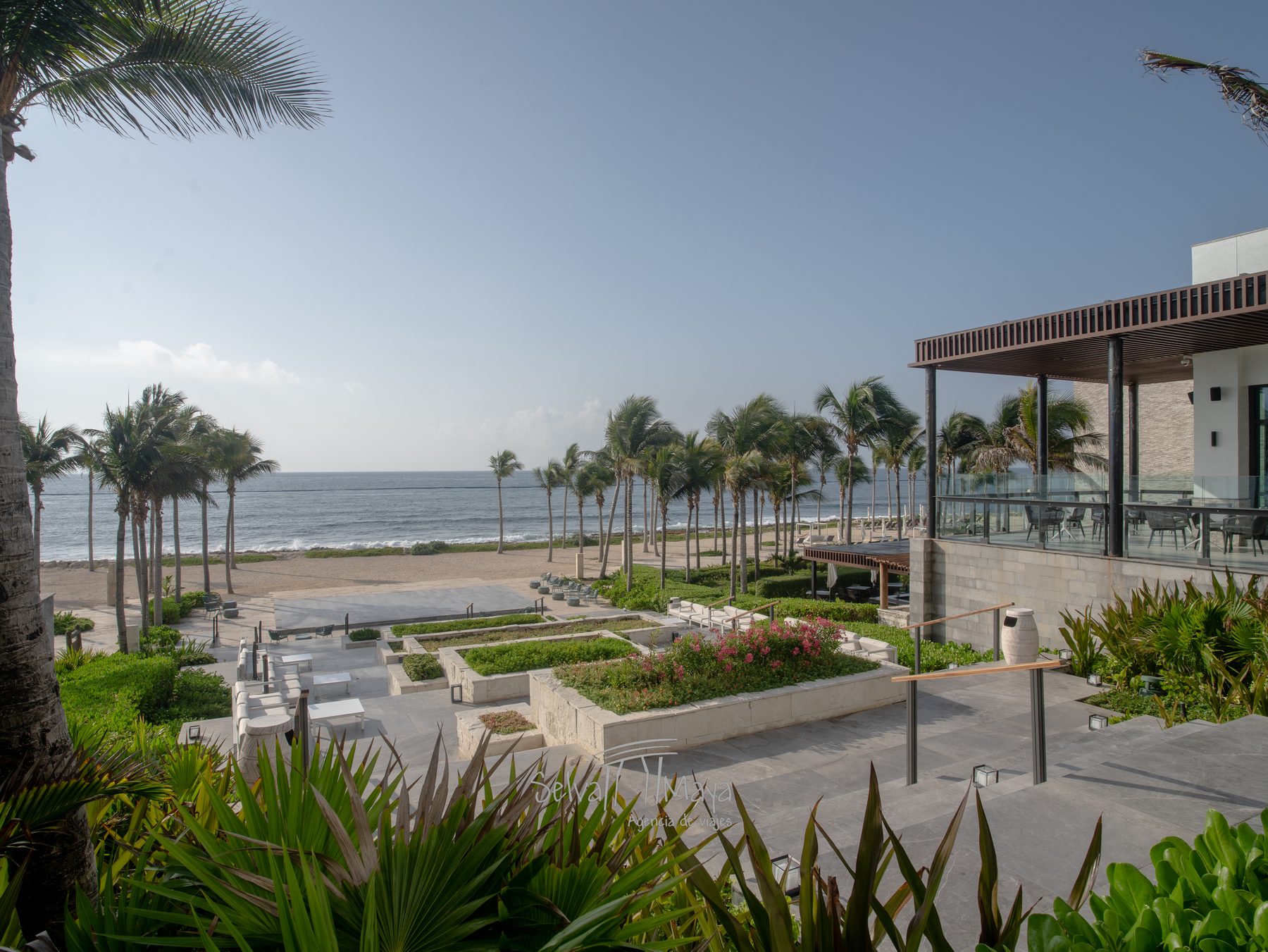 Vista al mar desde el lobby del Hilton Tulum Riviera Maya