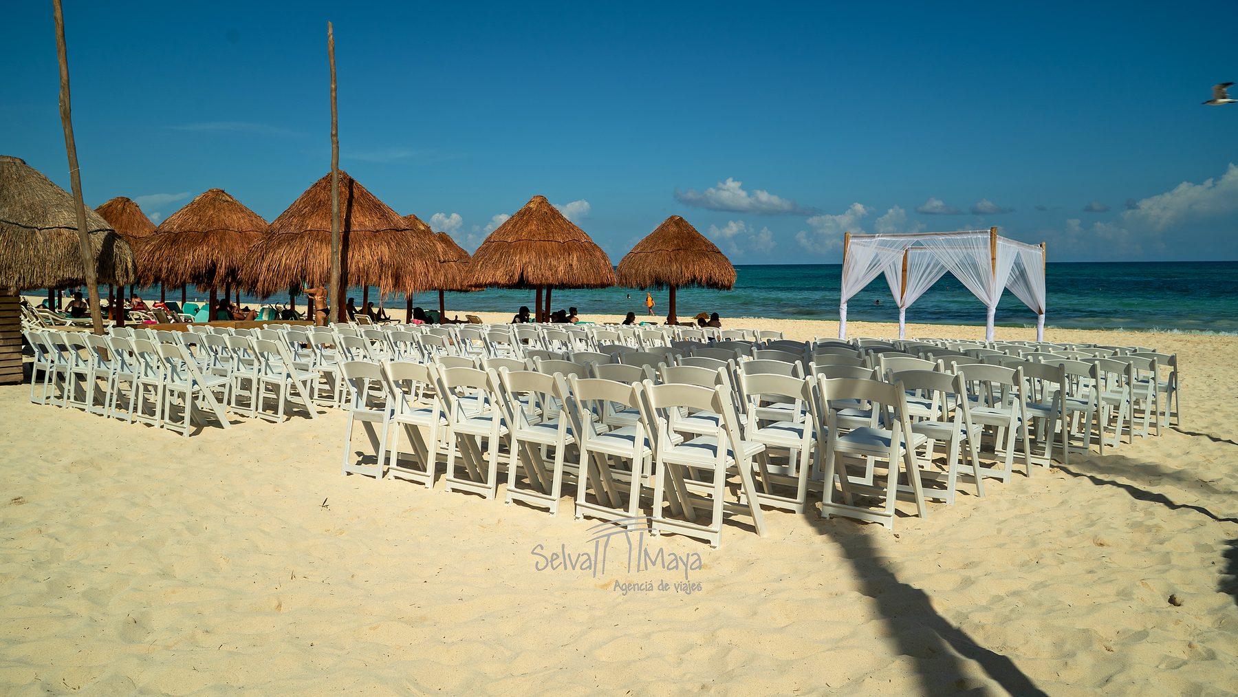 Montaje de boda en la playa en Iberostar Selection Paraíso Lindo
