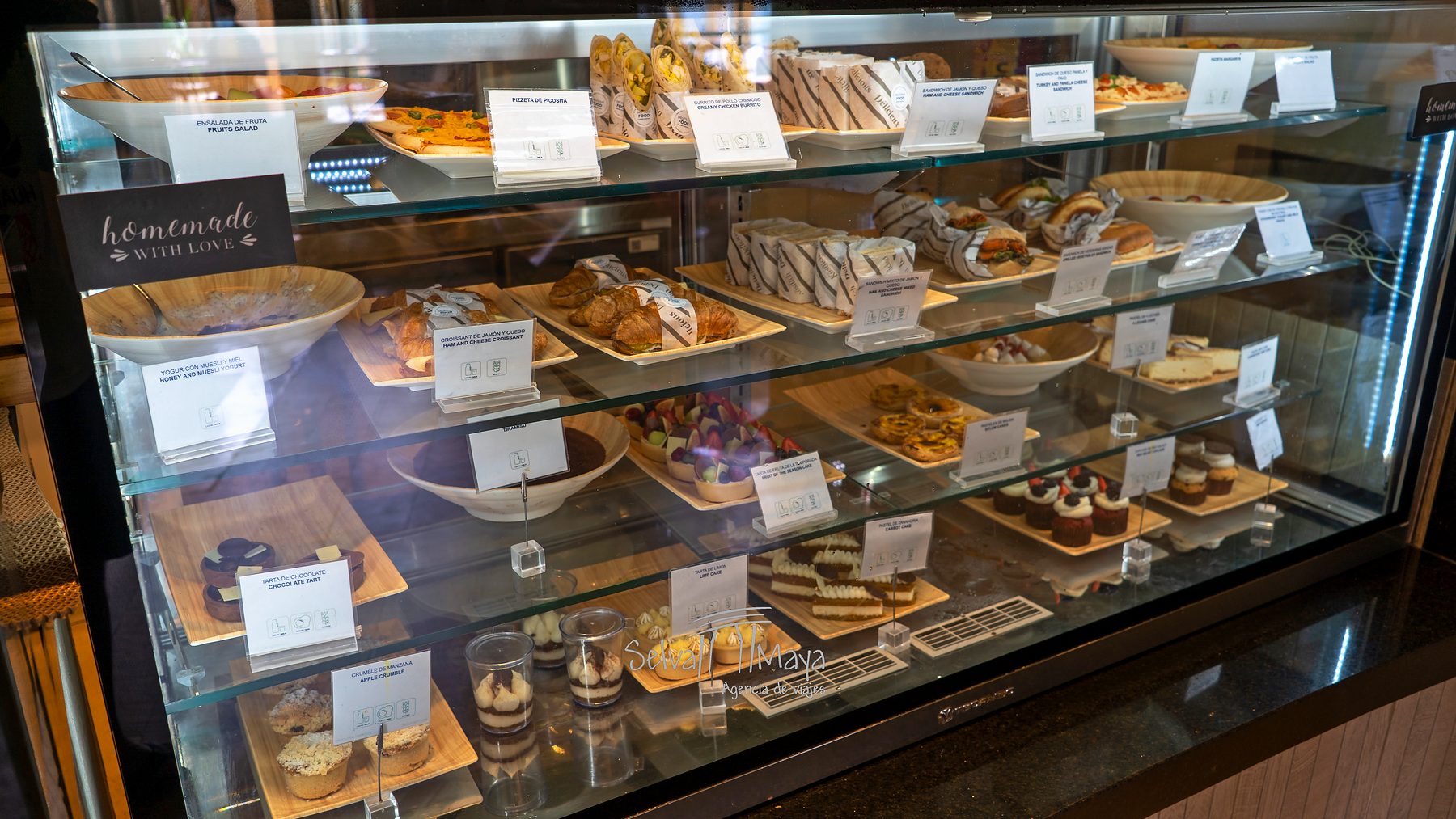 Vitrina de postres en Iberostar Selection Paraíso Lindo