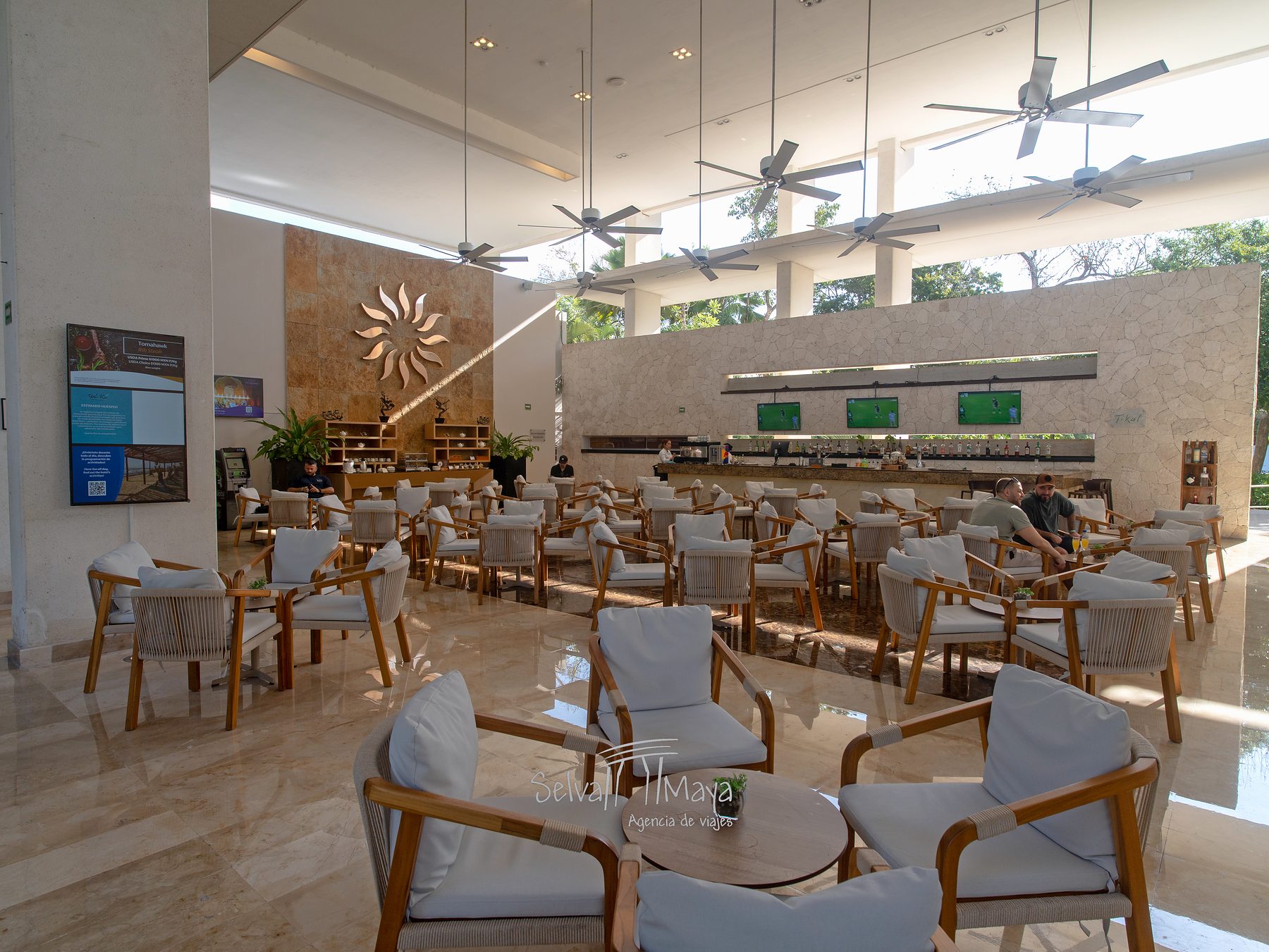Lobby bar de Bahía Príncipe Escape Sian Ka'an