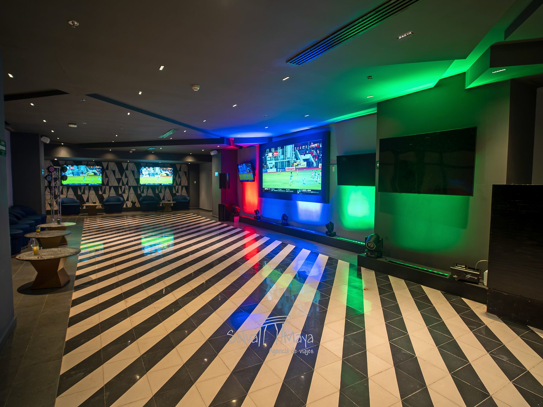 Desires sports bar en Dreams Natura Resort & Spa