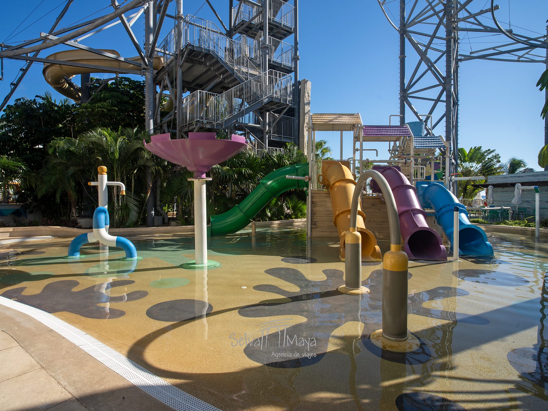 Parque de juegos de agua infantil en Dreams Natura Resort & Spa