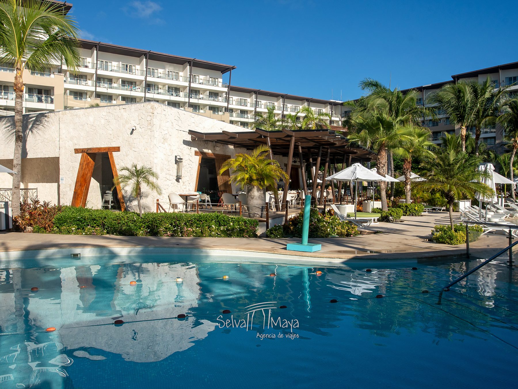 Restaurante Bluewater Grill en Dreams Natura Resort & Spa