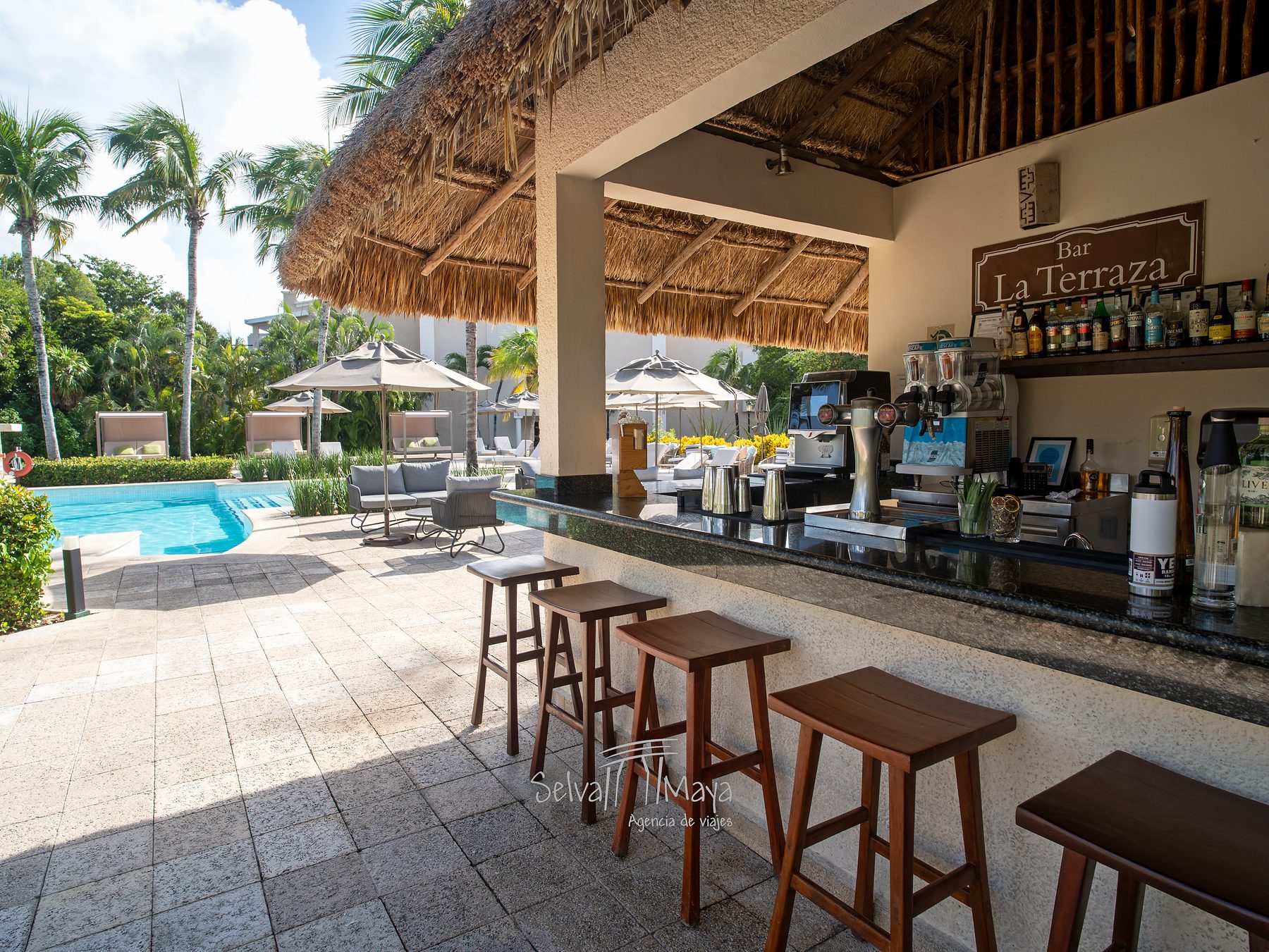 Bar La Terraza en TRS Yucatán Hotel