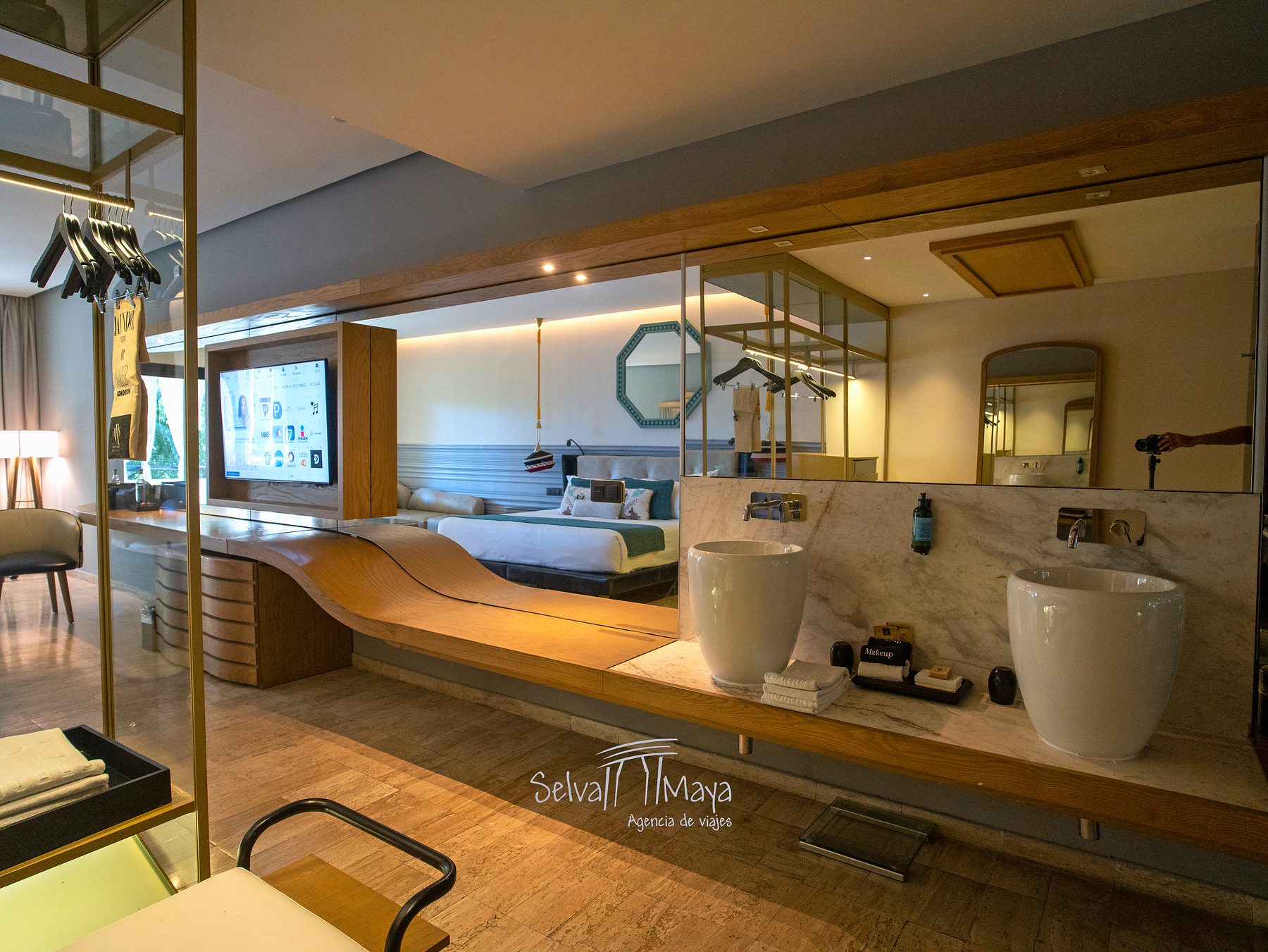 Doble lavabo de la Junior Suite en TRS Yucatán Hotel