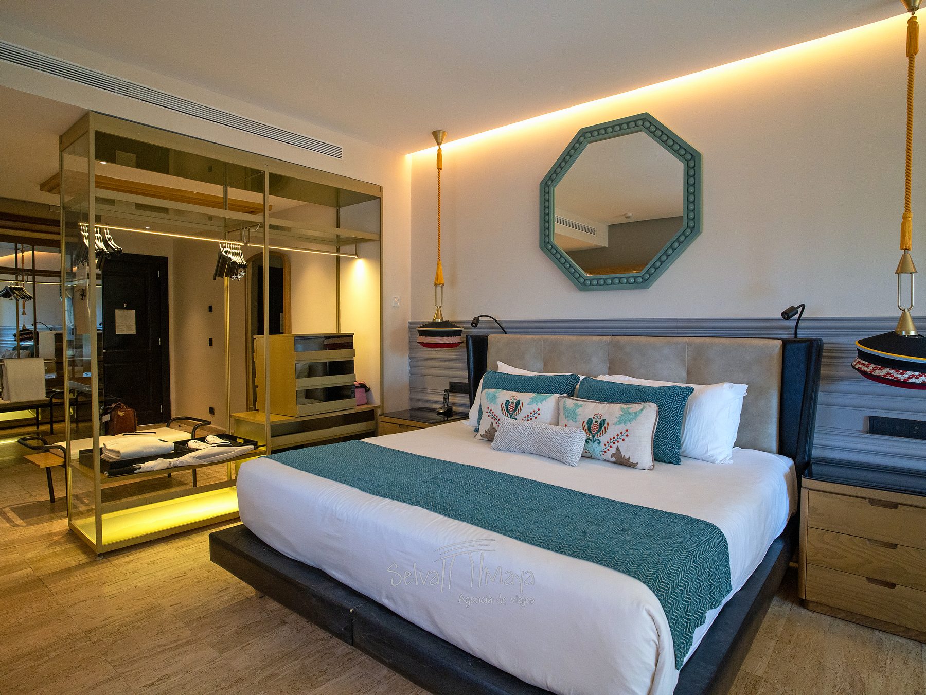Junior Suite con cama King en TRS Yucatán Hotel
